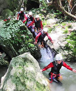 klassenfahrt canyoning gardasee