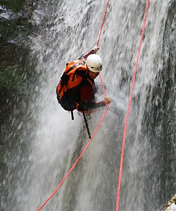 canyoning im oetztal in tirol