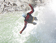 Cadeaubon extreem super spannend canyoning en raften